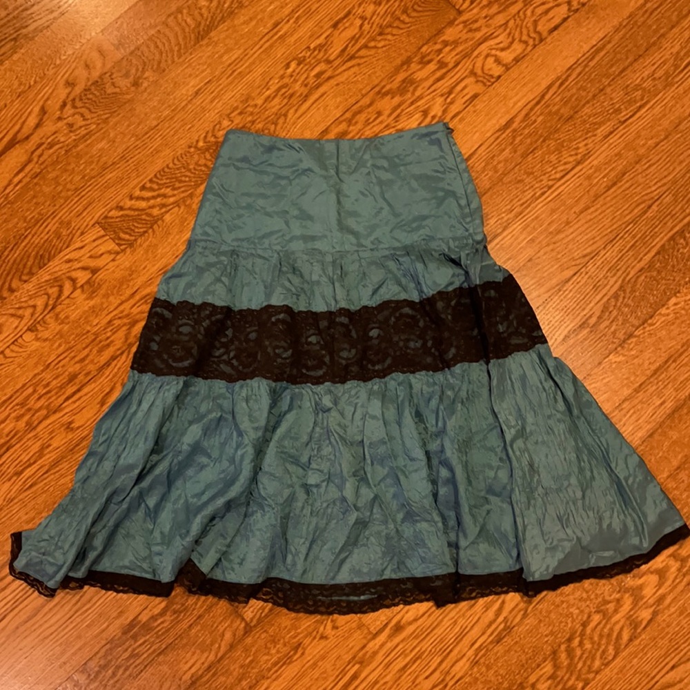 SOLD- Betsy Johnson Nee York silk skirt. Size 2